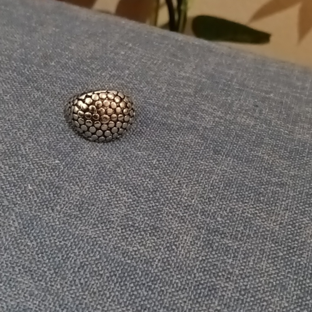 Black and silver ring -Size 8